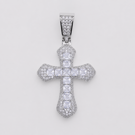 SQUARE CUT/PAVÉ SETTING CROSS PENDANT (WHITE GOLD)